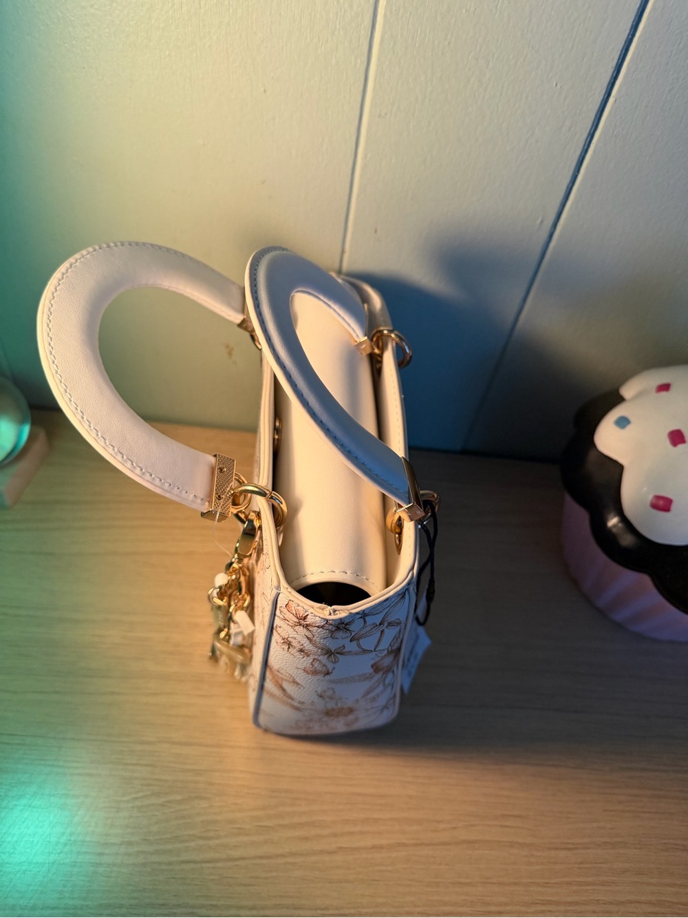 Aldo White Floral Satchel with Gold Charm - Picture 9 of 11